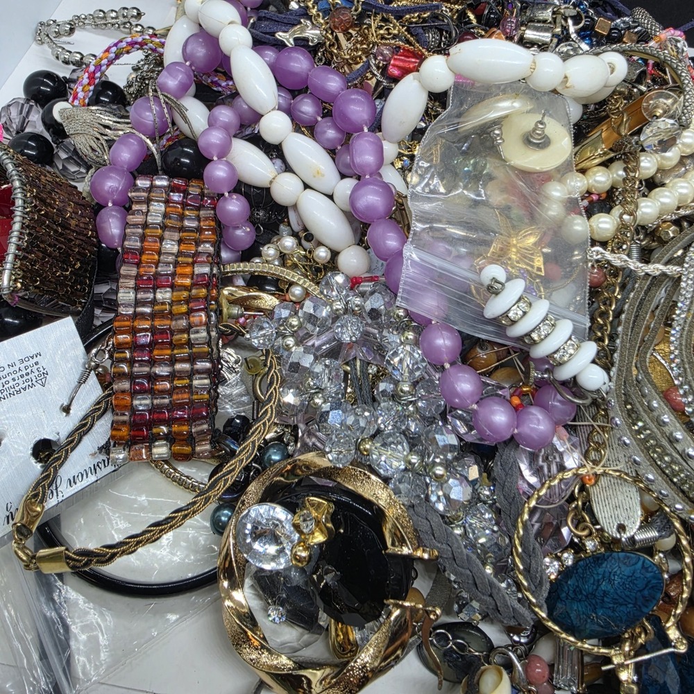 Craft Jewelry Lot Misc Beads Chains Stones For Repair Repurpose 4 Lbs 10 Oz - Picture 2 of 11